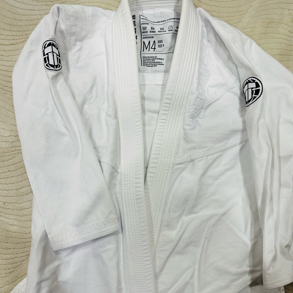 Tatami White Gi M4